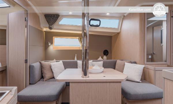 Imbarcazione di lusso disponibile per charter settimanale Trogir-Croazia