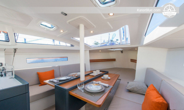 RM sailing yacht weekly charter La Rochelle-France