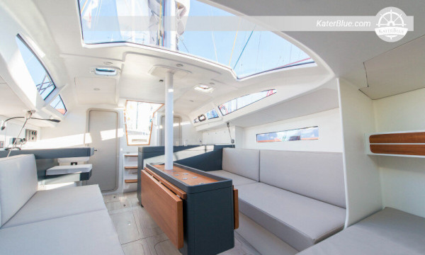 RM sailing yacht weekly charter La Rochelle-France