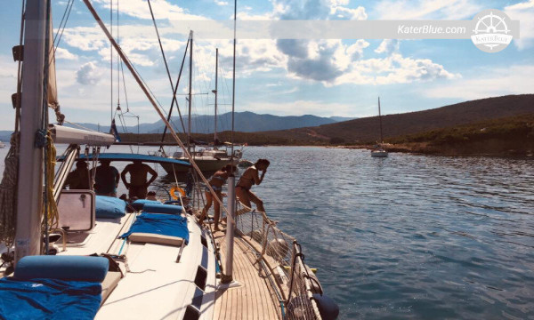Aluguel exclusivo de iate à vela por 7 dias em Perigiali, Grécia.
