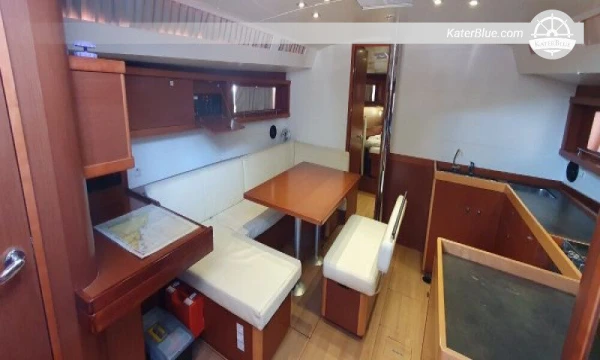 Noleggio settimanale di un'imbarcazione Beneteau intorno a Dubrovnik-Croazia
