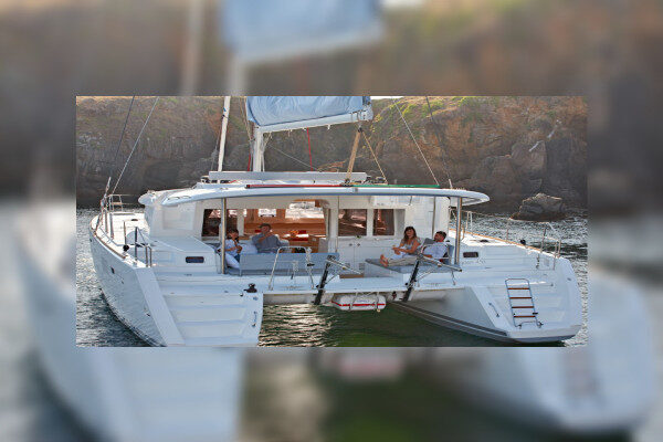 Catamarano di lusso Lagoon Noleggio settimanale Bisevo-Croazia