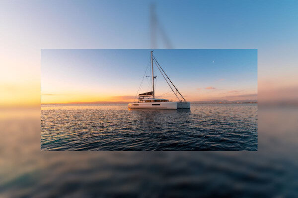 Catamarano di lusso a noleggio settimanale Bisevo-Croazia