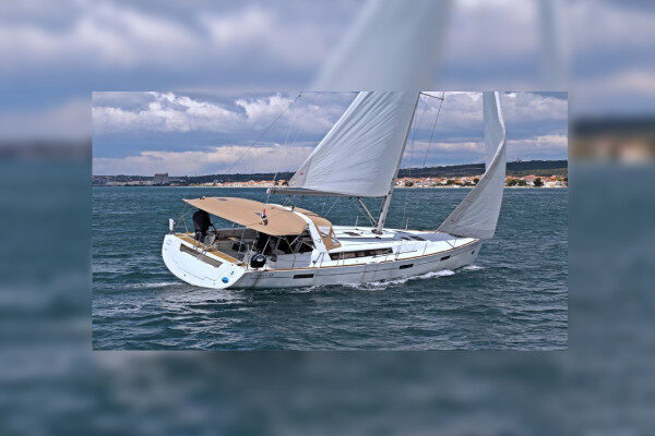 Noleggio settimanale di yacht a vela Beneteau a Spalato, Croazia