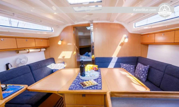 Barca a vela Premium in affitto per le vacanze a Hvar-Croazia