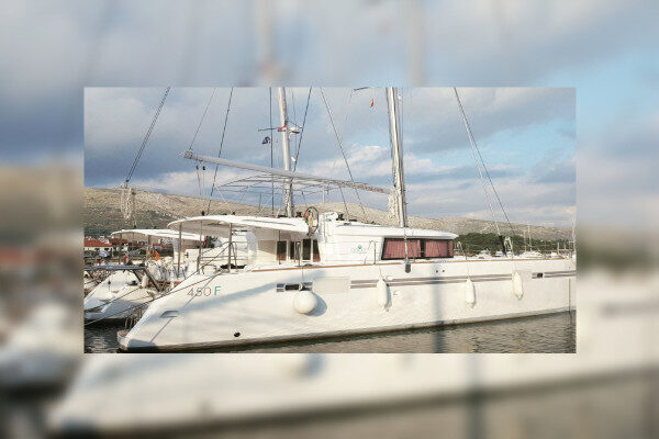 Catamarano di lusso Lagoon noleggio settimanale Brac-Croazia