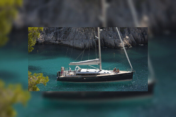 Týdenní pronájem luxusní lodi Beneteau Korčula-Chorvatsko