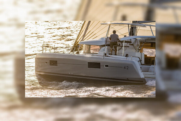 Charter settimanale a bordo di un'elegante imbarcazione da laguna Korcula-Croazia