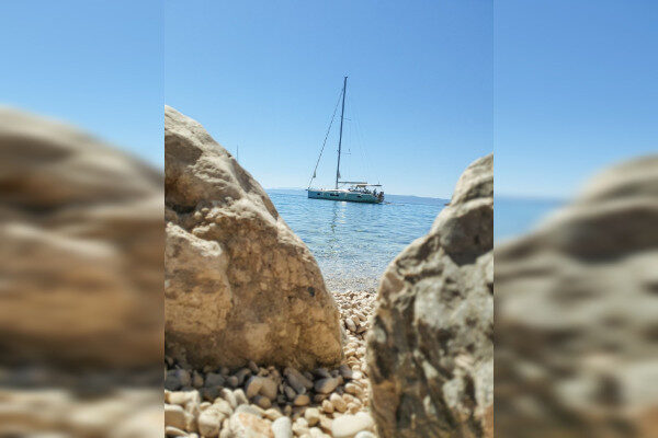 Noleggio settimanale offerto su una lussuosa imbarcazione a Hvar-Croazia