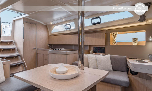 Enjoyable weekly charter in Palma de Mallorca, Spain