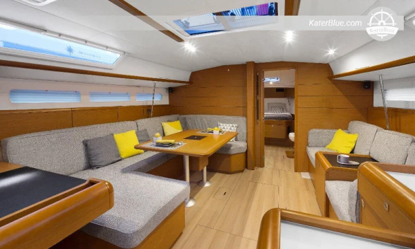 Deluxe vessel weekly charters Gran Canary-Spain