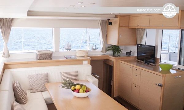 Lagoon 450 catamarano noleggio settimanale Ibiza-Spagna
