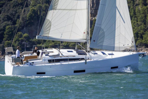 Dufour yacht Weekly charter with skipper Mallorca-Spain
