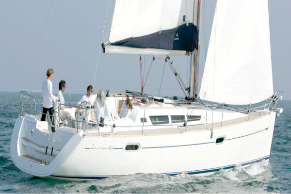 Charter Jeanneau di mezza giornata Cadice-Spagna