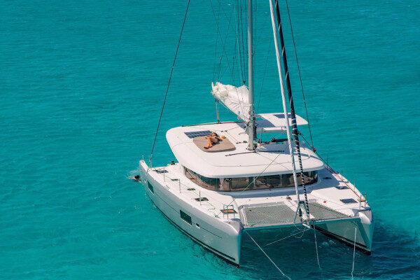Catamaran weekly charter Milos-Greece