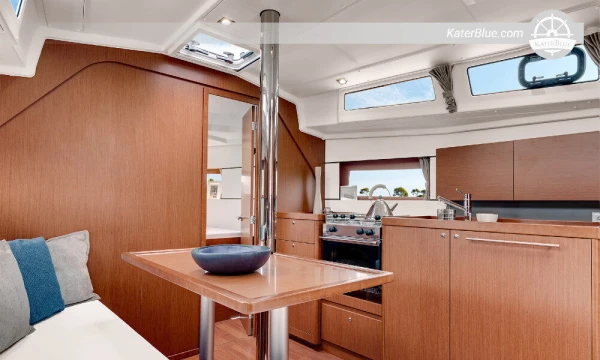 Oceanis vessel weekly charters Sardinia-Italy