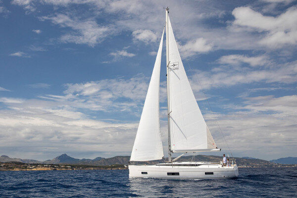 Bavaria yacht a noleggio settimanale Halkidiki-Grecia