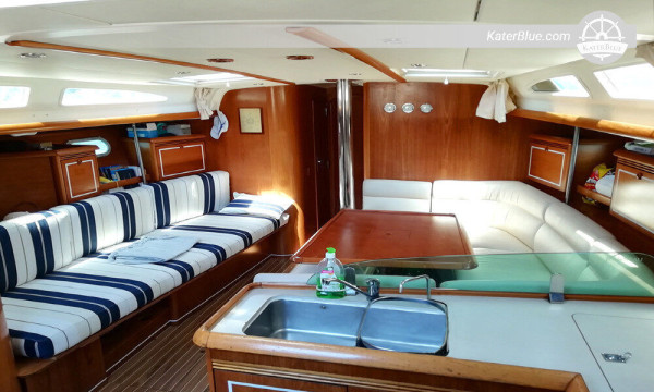 Weekly Skippered Charter with hostess in La Spezia SP, Italy