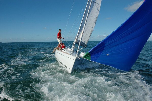 Beneteau yacht weekly charters Marseilles-France