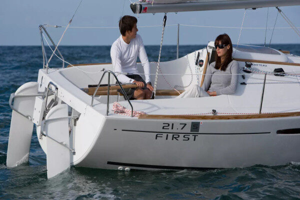 Beneteau yacht weekly charters La Trinite-sur-mer-France