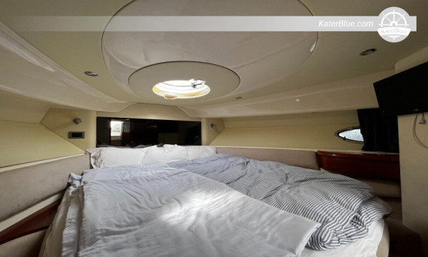 Yacht Fairline a noleggio di giorno con skipper Marbella-Spagna