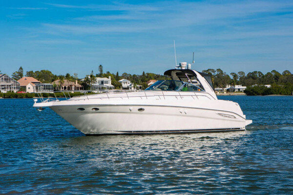 Sea Ray yacht mezza giornata di noleggio con skipper Marbella-Spagna