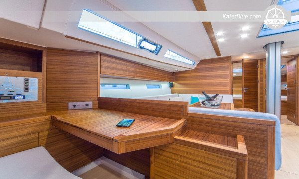 Più yacht charter settimanali Brac-Croazia