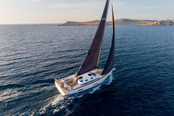Barca a vela a noleggio settimanale Bisevo-Croazia