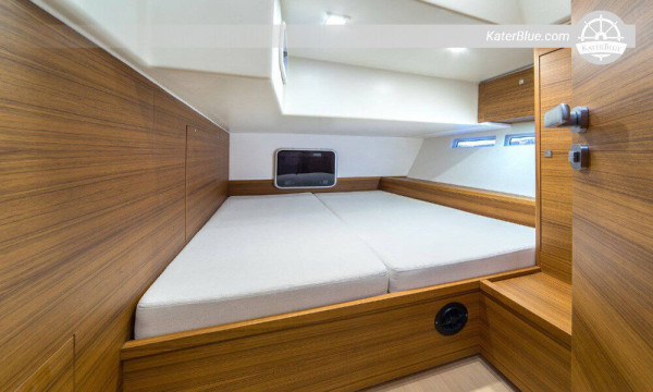 Più yacht charter settimanali Bisevo-Croazia