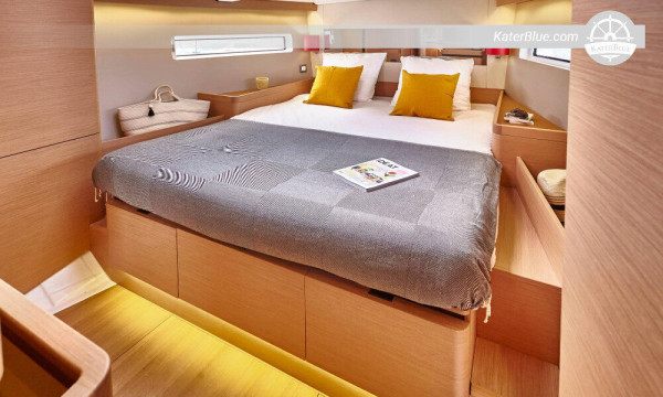 Jeanneau yacht weekly charters with skipper Famagusta-Cyprus