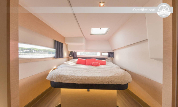 Viikoittainen täysin varusteltu bareboat-charter Korsikan saarella Ranskassa.