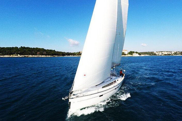 Bareboat-Charter mit territorialer Freude Bigovo-Bucht-Montenegro