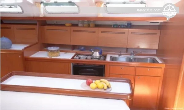 أحلام سيكلاديك: ميثاق الجزيرة الخاص بك لافريو ، اليونان