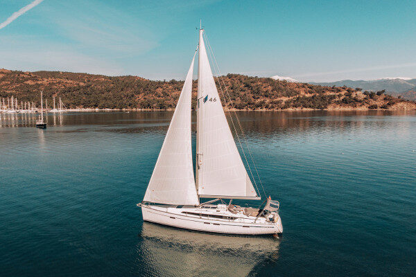 Bareboat-Charter in St. Stefan, Montenegro: Entdecken Sie maritime Schätze