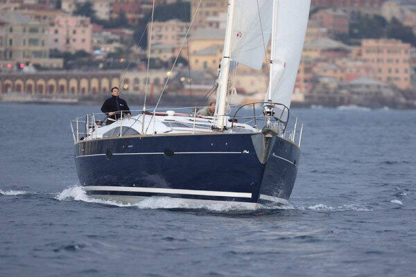 Vacanza costiera in bareboat charter settimanale Isola di Dia-Grecia