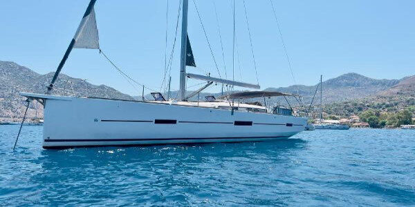 Avventura di 14 giorni in barca nuda sulle Isole Ionie Antipaxos, Grecia