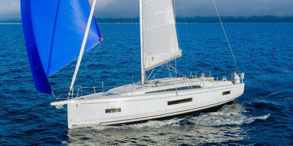 Island Odyssey 7-dages bareboat charter Volos, Grækenland