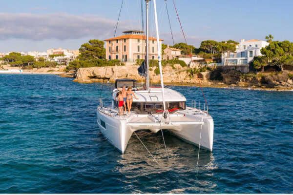 Observe Greek islands weekly charters Leonidio-Greece