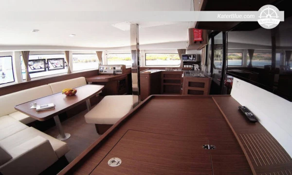 Lagoon vessel weekly charter Agistri-Greece