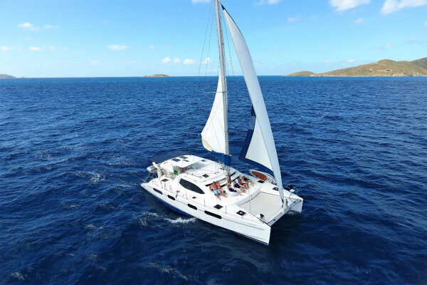 Catamarano leopardato con skipper Jost Van Dyke-BVI