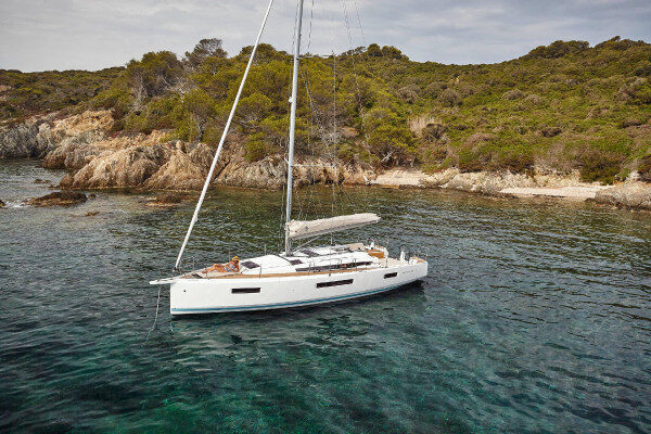 Noleggio settimanale di barche a vela Milos-Grecia