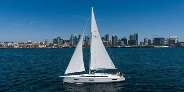 رحلة بحرية لمدة 6 ساعات لاكتشاف جمال الطبيعة في لشبونة، البرتغال