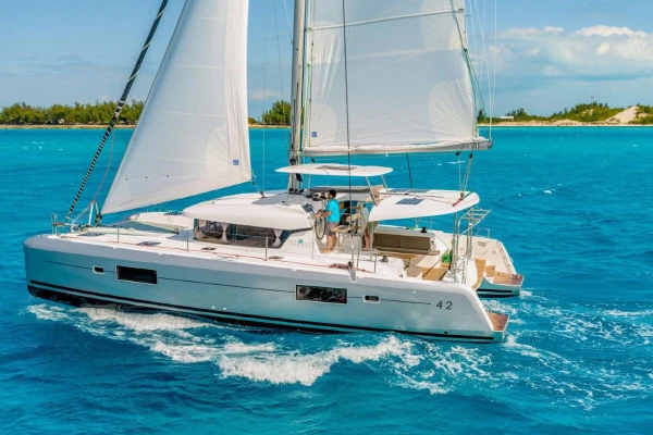 Offerta settimanale di noleggio catamarani Syros-Grecia
