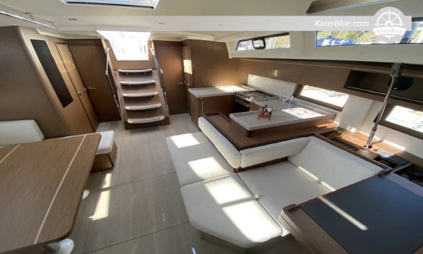 Weekly basis bareboat charters Spetses Greece