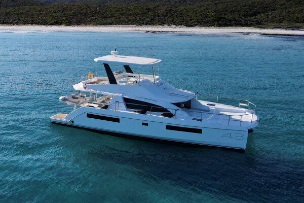 Skippered day charter Sandy Spit British Virgin Islands