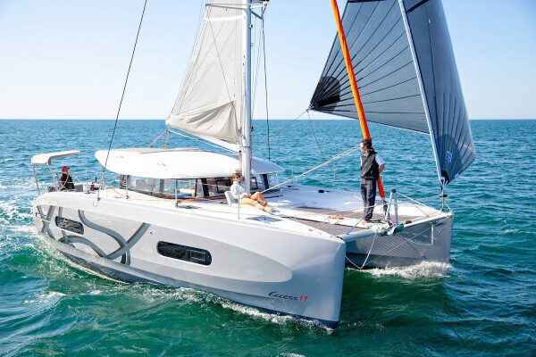 Luxury catamaran weekly charter Tobago Cays Grenada