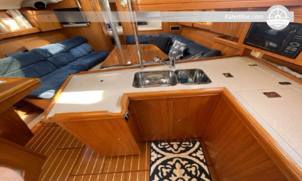 Weekly sailing yacht charter America Bay Australia