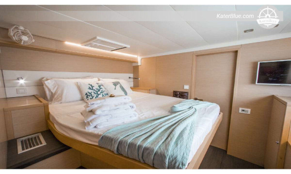 Pronájem lodi s kapitánem na laguně Hassel Island St. Thomas