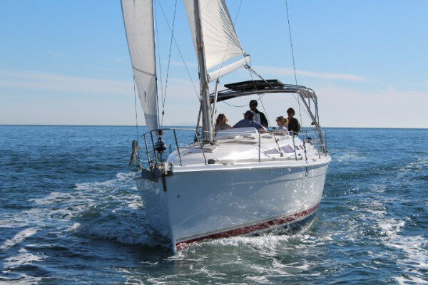 Weekly bareboat charters Refuge Bay Australia
