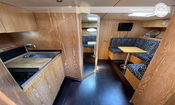 Full-Day Private Charter to Capr and Pompeii, Italy